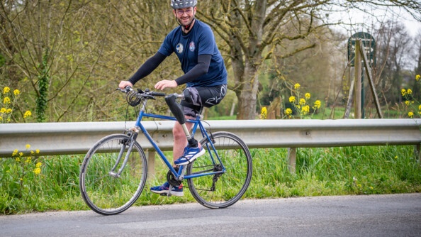 Cycliste amputé de la jambe gauche de la région de gendarmerie Bretagne.