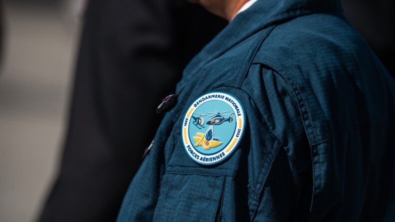 Rondache commémorative pour les 70 ans des Forces aériennes de la gendarmerie nationale.