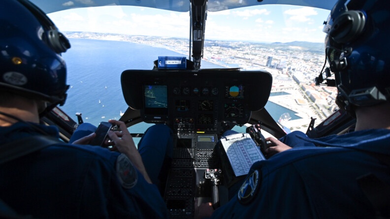 Section aérienne gendarmerie au dessus de Marseille.