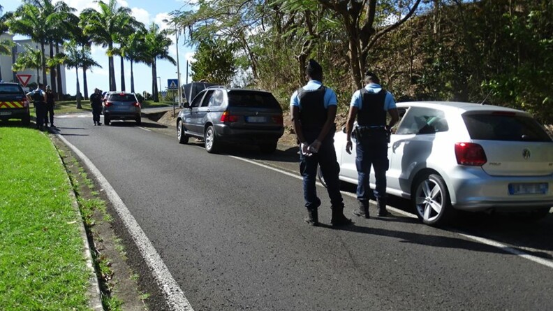 Martinique : comme partout ailleurs, afin de s’assurer que la population respecte les mesures en vigueur depuis le 17 mars 2020, la gendarmerie réalise chaque jour des contrôles sur l’ensemble de sa zone de compétence.
