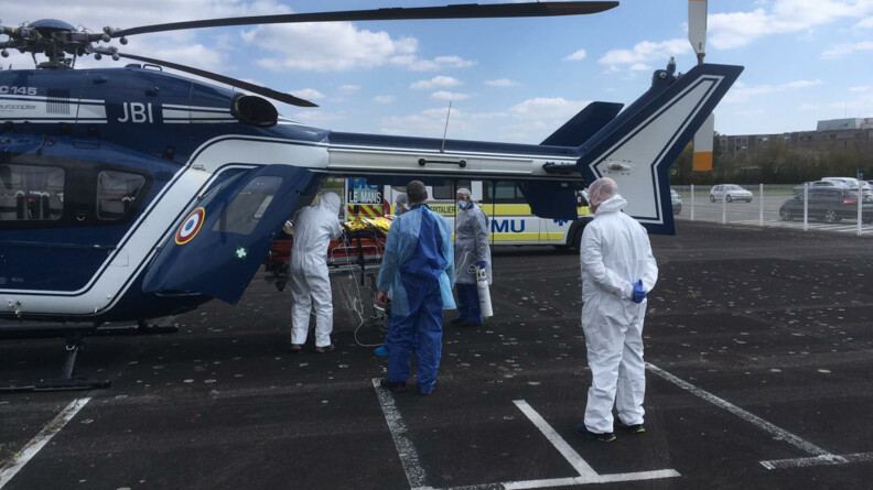 Les équipages de la SAG de Villacoublay ont effectué quatre transferts inter-hospitaliers depuis Paris vers la province, au cours des deux premières journées du hub sanitaire d'Orly.