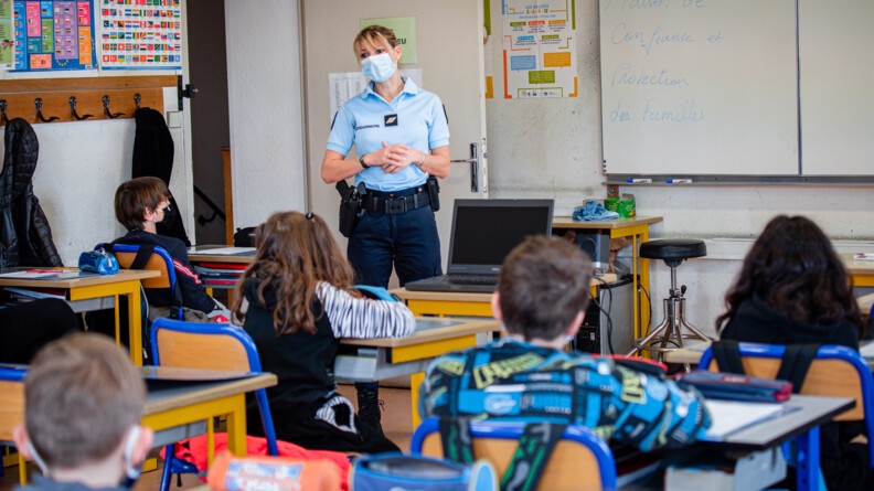 Un ancien gendarme du GIGN combat le harcèlement scolaire dans un livre :  les parents pourront peut-être identifier un enfant harceleur