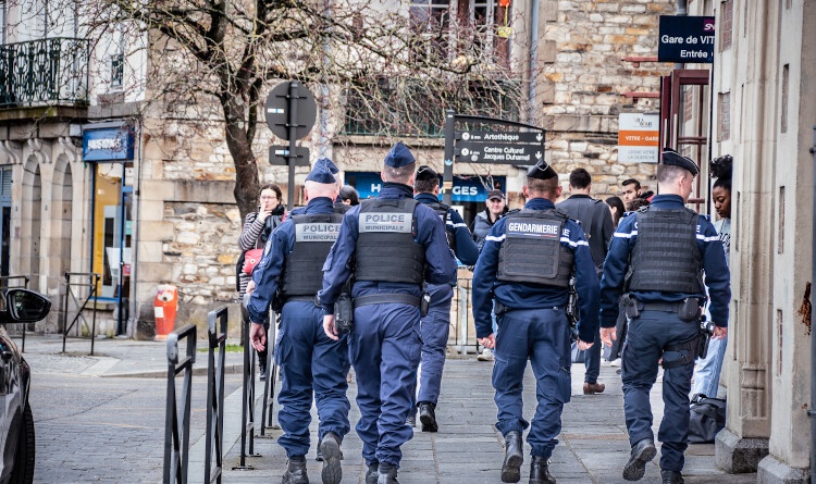Patrouille conjointe de la gendarmerie départementale et de la police municipale à Vitré.