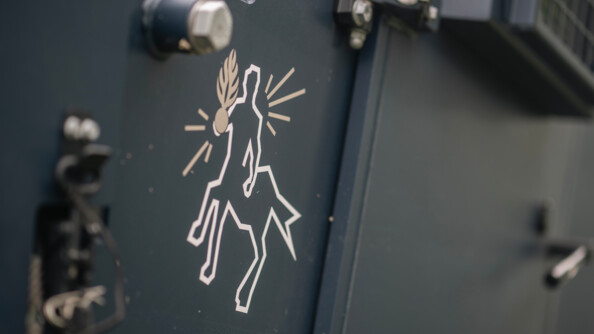 Le logo Centaure sur la portière d'un véhicule.