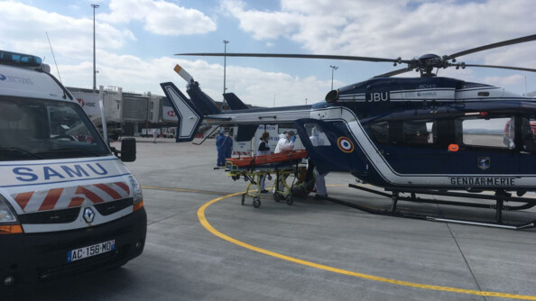Le 2 avril, les EC 145 de la section aérienne de gendarmerie de Villacoublay ont effectué trois transferts inter-hospitaliers depuis les hôpitaux parisiens ou l'aéroport d'Orly vers les hôpitaux du Mans, d'Angers et de Tours.