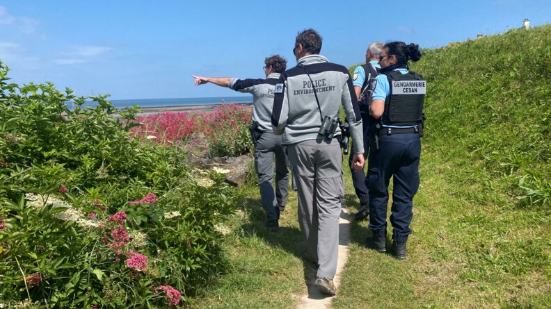 Agrandir l'image Les gendarmes du CESAN et de l'OFB lors d'une patrouille.