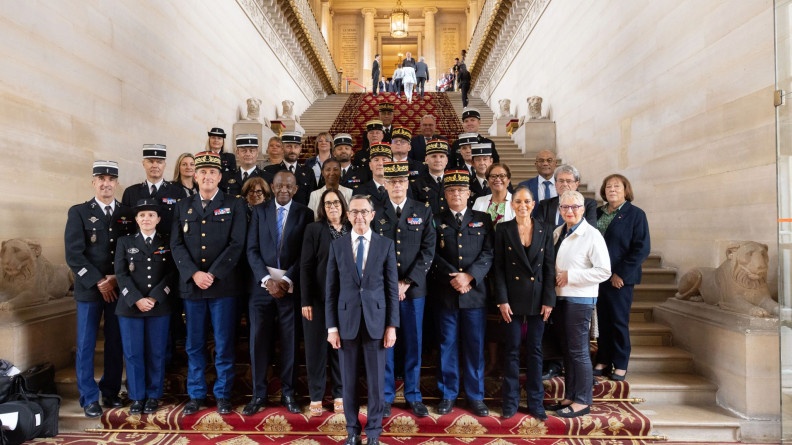 Agrandir l'image Les COMGEND en présence du ministre de l'Intérieur et de parlementaires.