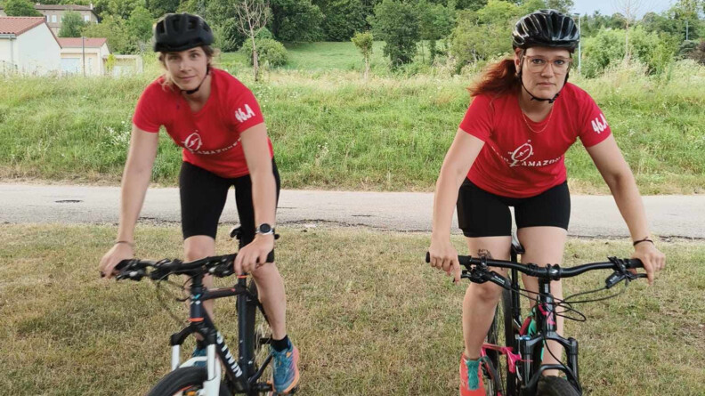 Agrandir l'image Mathilde et Mégane en VTT