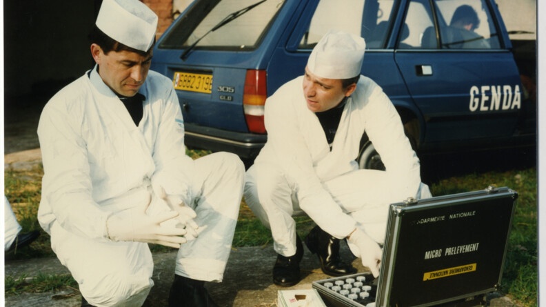 Le &laquo; laboratoire ambulant &raquo; de la gendarmerie nationale