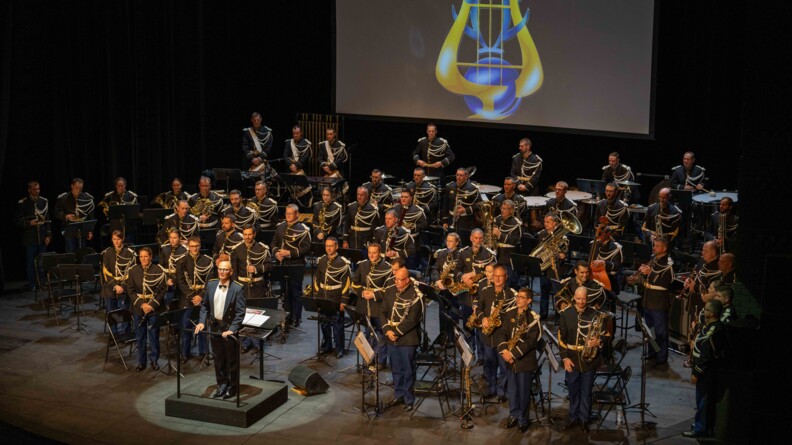 Orchestre de la Musique de la Gendarmerie mobile lors du concert au théâtre Claude Debussy de Maisons-Alfort.