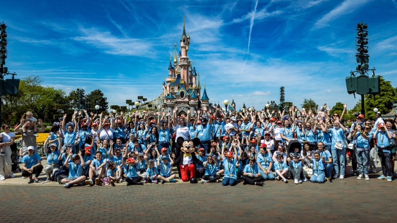 Du Bleu dans les Yeux : photo de groupe &agrave; EuroDisney