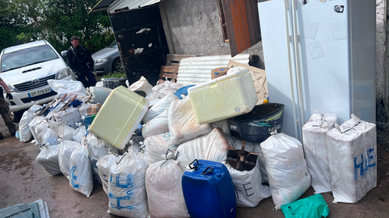 Agrandir l'image Saisies de matériel logistique en Guyane