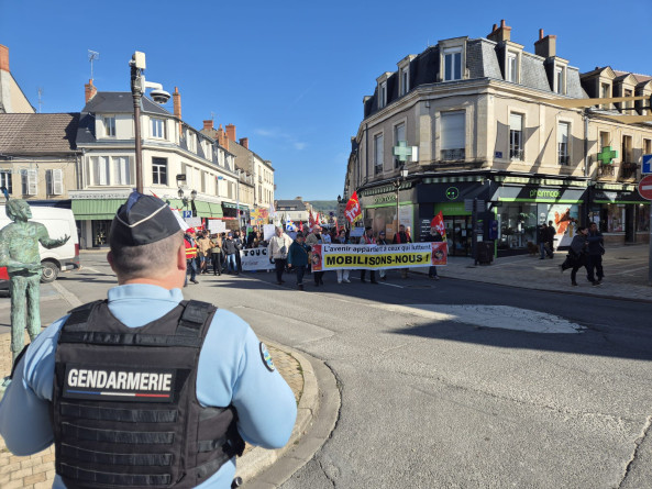 Agrandir l'image manifestation_saint_amand_montrond_COB_SAM_.jpg