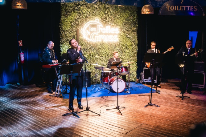 Folies Gruss 5.jpg