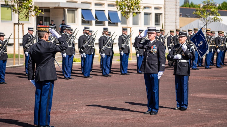 C&eacute;r&eacute;monie militaire &agrave; l'occasion des 50 ans de la SR de Rennes