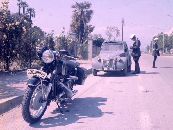 Agrandir l'image Moto de gendarmerie lors d'un contrôle routier