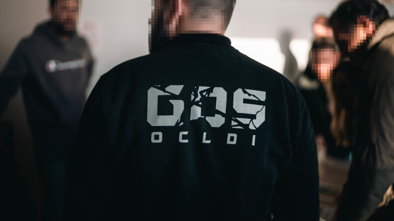 Agrandir l'image Gendarme du GOS OCLDI de dos.