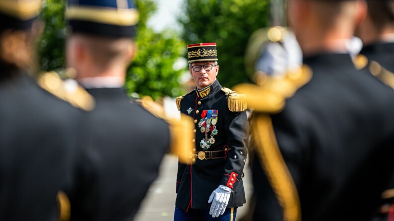 Agrandir l'image Le général de division Laurent Bitouzet, commandant l’EOGN