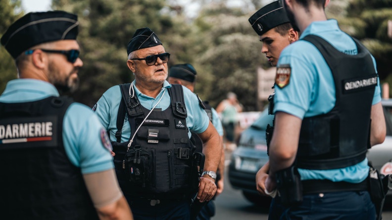 Agrandir l'image Gendarmes sécurisent 24h du Mans