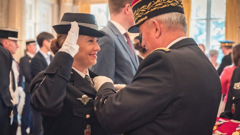 Agrandir l'image Cérémonie de remise de la médaille de la sécurité intérieure agrafe 80 ADBN