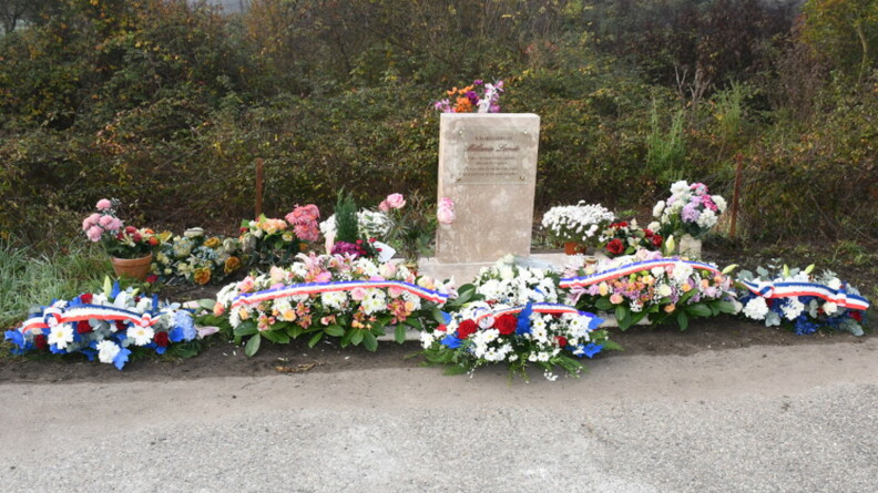 Stèle Mélanie.JPG