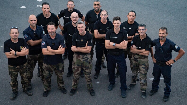 Photos de groupe des gendarmes.
