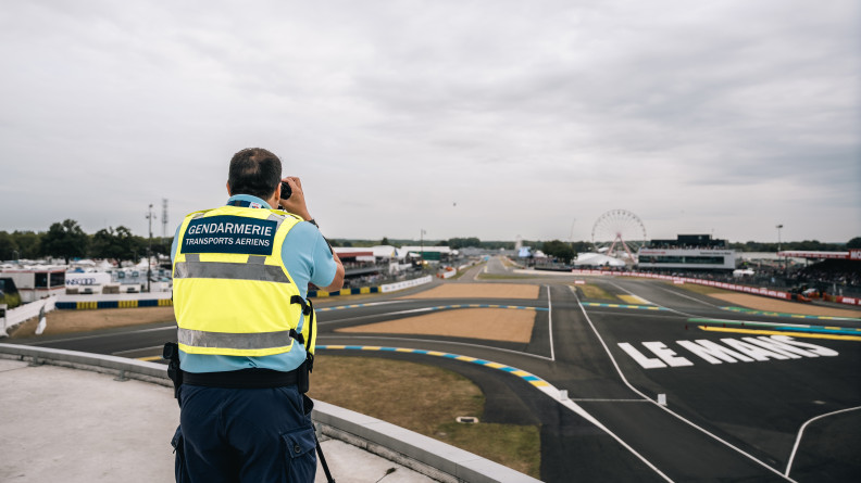 Agrandir l'image Gendarmes sécurisent 24h du Mans