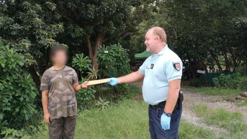 remise des devoirs aux enfants de la commune de Pouebo