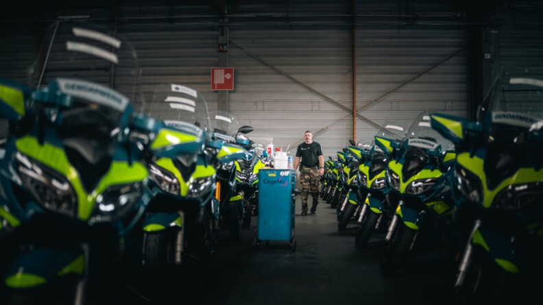 Motos stationnées au sein de la BLA.