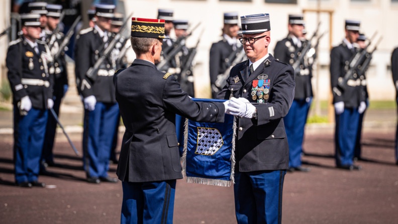 C&eacute;r&eacute;monie militaire &agrave; l'occasion des 50 ans de la SR de Rennes