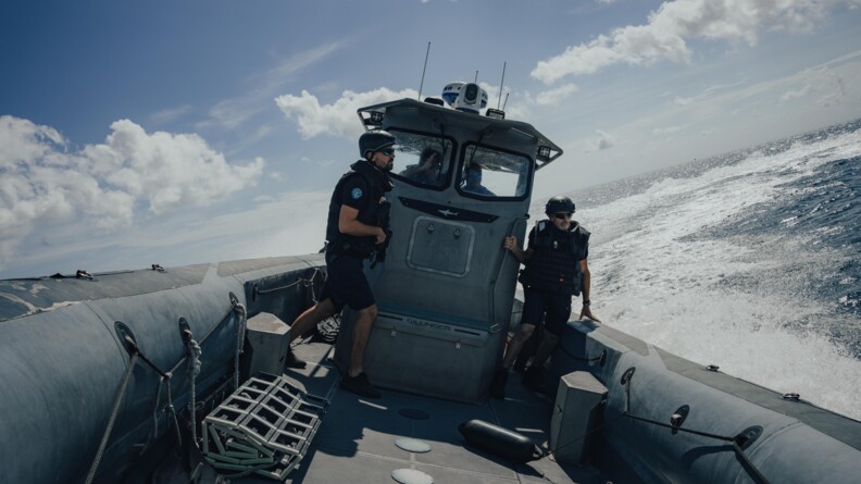 La vedette de la Brigade nautique de Pamandzi, &agrave; Mayotte.