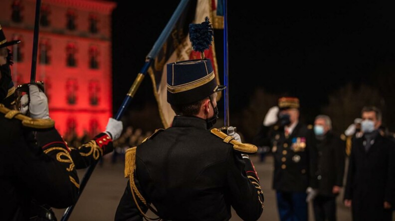 Cérémonie de remise des sabres aux élèves-officiers de l'EOGN (4).JPG