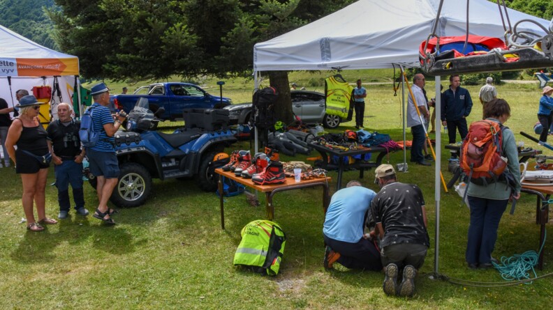Agrandir l'image Un stand de démonstration de matériels..jpg
