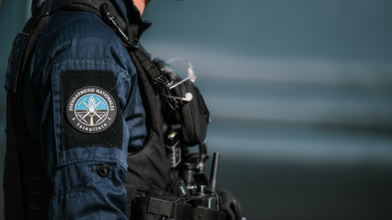 Visuel d'un écusson de gendarme télépilote de drones.