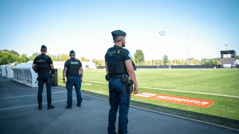Gendarmes du PSIG en sécurisation au Village olympique de Villeneuve-d'Ascq.