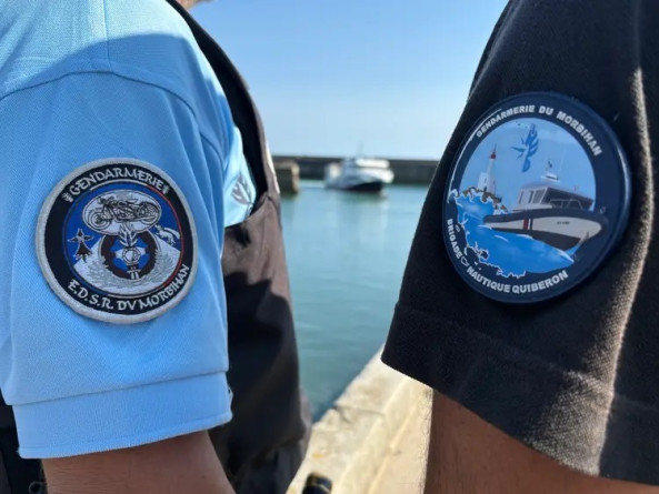 Écussons de l'EDSR56 et de la brigade nautique de Quiberon