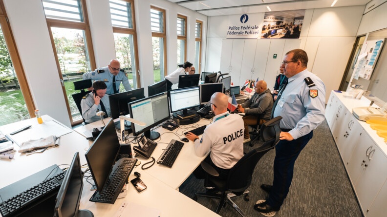 Salle des op&eacute;rations du Centre de coop&eacute;ration polici&egrave;re et douani&egrave;re (CCPD), situ&eacute; &agrave; Luxembourg-ville.
