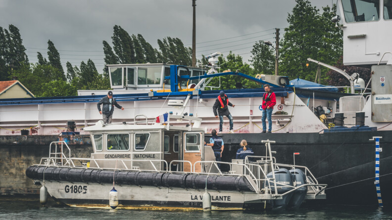 Prise de contact avec des professionnels de la navigation de commerce
