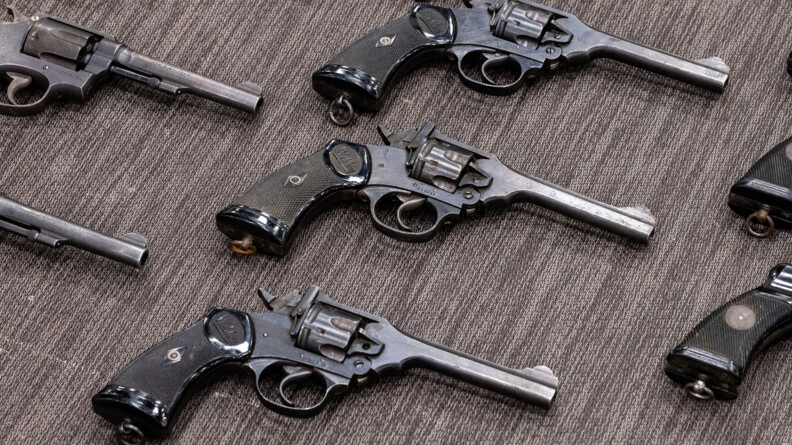 Pr&eacute;sentation des armes &agrave; haute valeur historique ou patrimoniale d&eacute;couvertes &agrave; l&rsquo;occasion de l&rsquo;op&eacute;ration nationale d&rsquo;abandon d&rsquo;armes