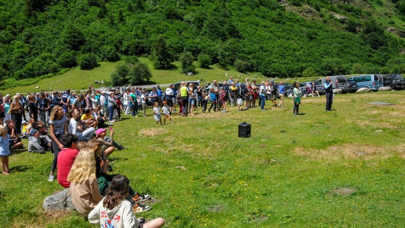 Agrandir l'image Avec explication au sol par les gendarmes du PGHM.jpg