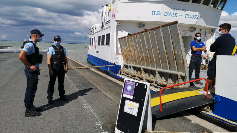 Lors des opérations de contrôles effectuées lors des différentes liaisons maritimes, aucune infraction liée au non-port du masque n’a été constatée.