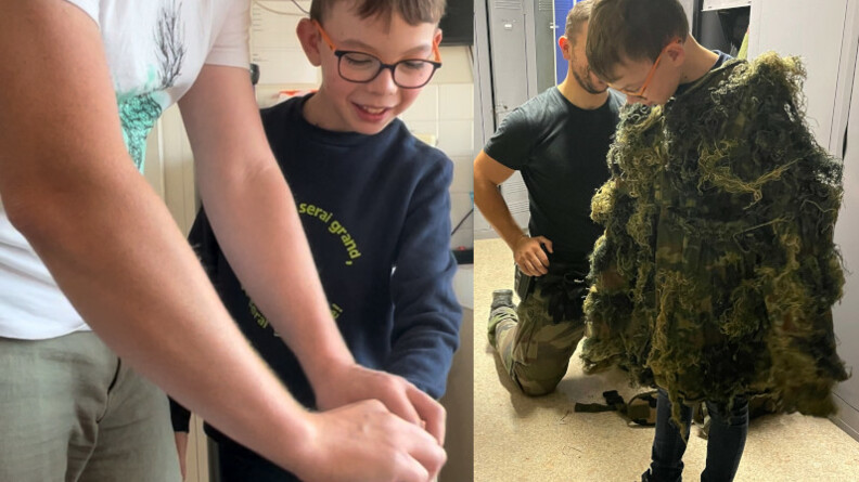 A gauche Tom teste la prise d'empreinte digitale. A droite il enfile une tenue camouflage feuillue.