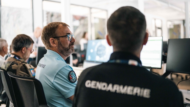 Agrandir l'image Gendarmes sécurisent 24h du Mans
