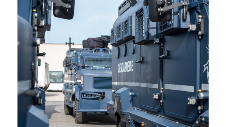 Agrandir l'image Vu sur les latéraux des Centaures de la gendarmerie