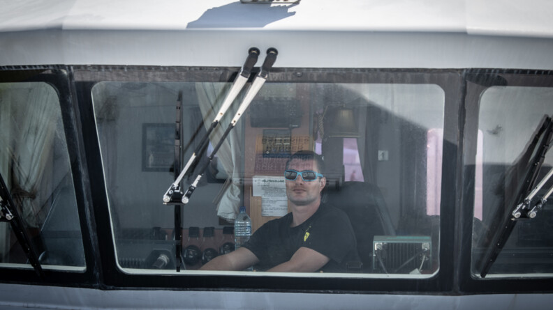 Le major Aurélien Coutant à la barre de la VCSM.