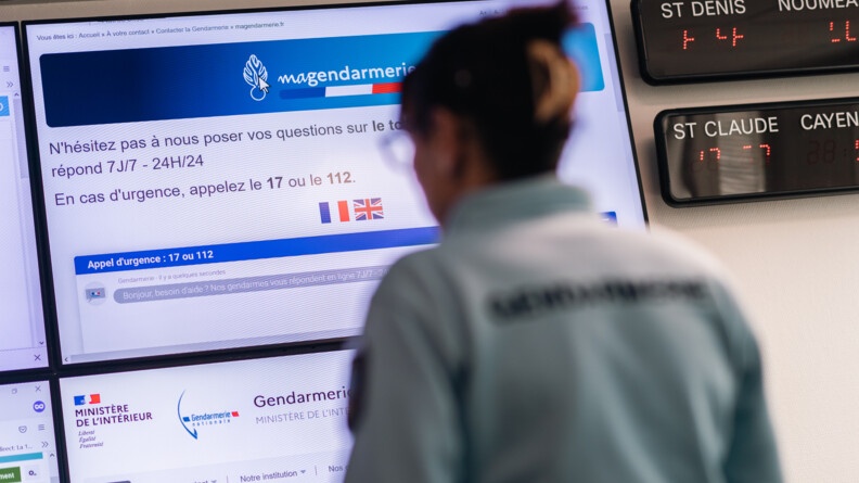 Postes informatiques de la BNUM.
