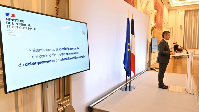 Le ministre de l'Intérieur et des Outre-mer en conférence de presse.