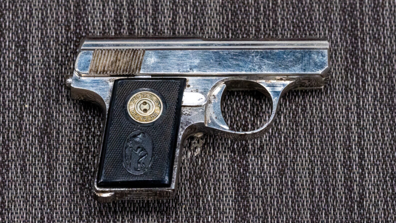 Pr&eacute;sentation des armes &agrave; haute valeur historique ou patrimoniale d&eacute;couvertes &agrave; l&rsquo;occasion de l&rsquo;op&eacute;ration nationale d&rsquo;abandon d&rsquo;armes