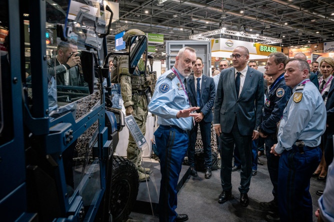 Agrandir l'image Eurosatory2026_Visite MIMINT et MGGN@Adj Camille HAUTIER_SIRPA-G-42.jpg