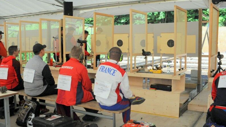 Gendarme fabrice Daumal lors de son épreuve de tir au pistolet à percussion centrale durant le championnat du monde militaire en Suisse.